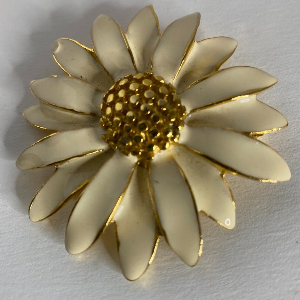 White Enamel with Gold Tone Trim and Center Flower Chrysanthemum Brooch